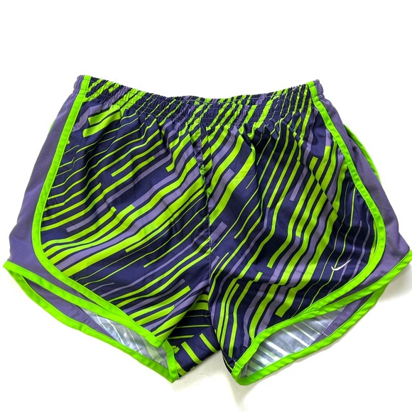 Nike shorts - Picture 1 of 9